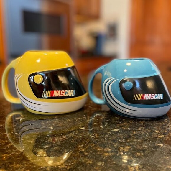 Rare Set of Vintage NASCAR Helmet Mugs!  Great Condition! - Picture 1 of 4